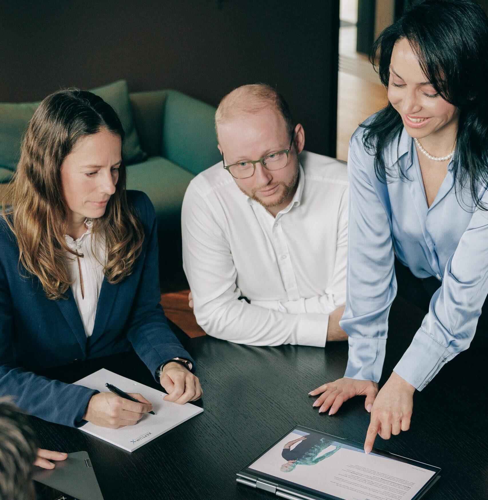 XEPTUM Leadership – bringing together experience, responsibility, and a shared vision for quality, partnership, and future-oriented growth.